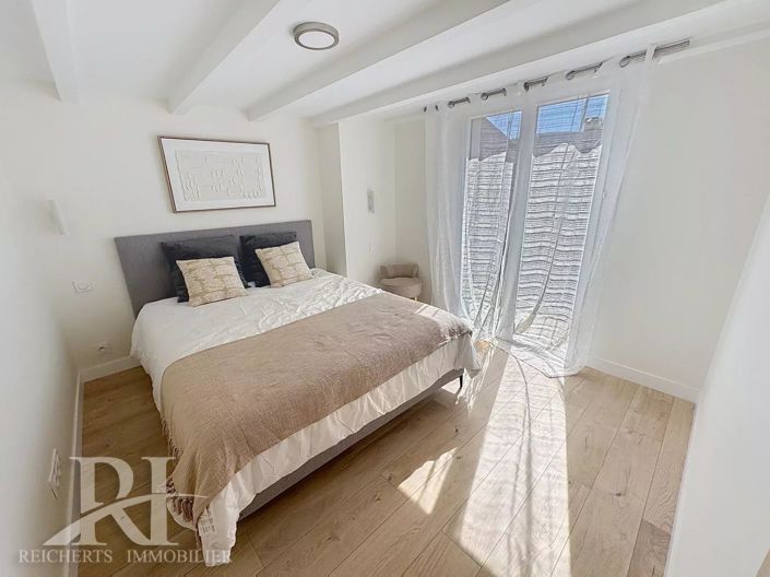 Image No.11-3 Bed Apartment for sale