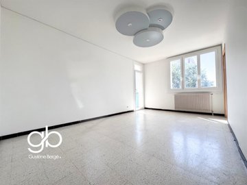1 - Herault, Apartment