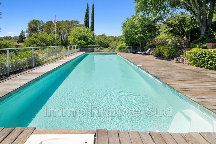 Image No.10-10 Bed House for sale