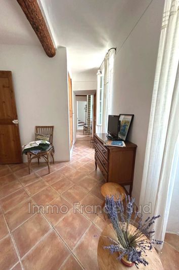 Image No.8-3 Bed House for sale