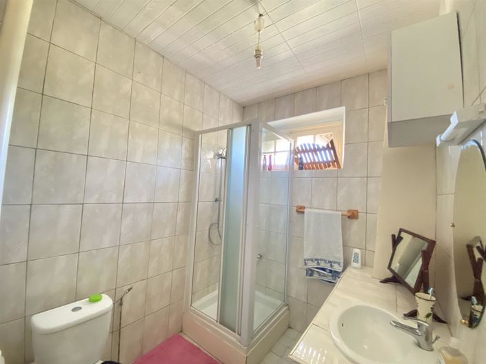 Image No.14-5 Bed House for sale