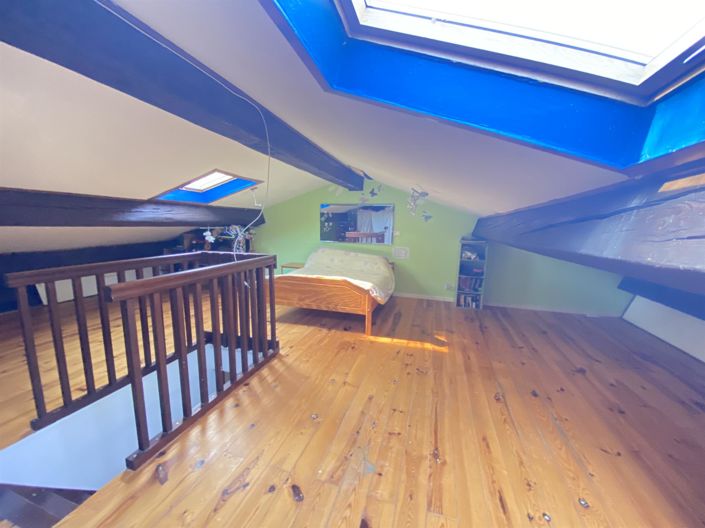 Image No.16-5 Bed House for sale