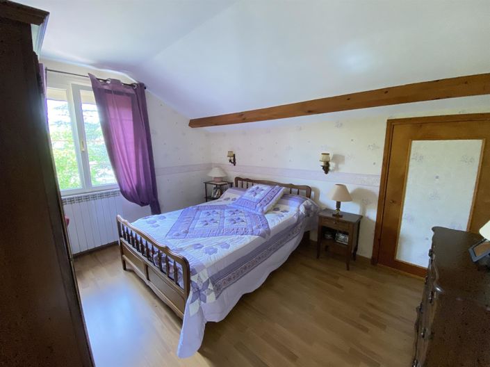 Image No.10-3 Bed House for sale