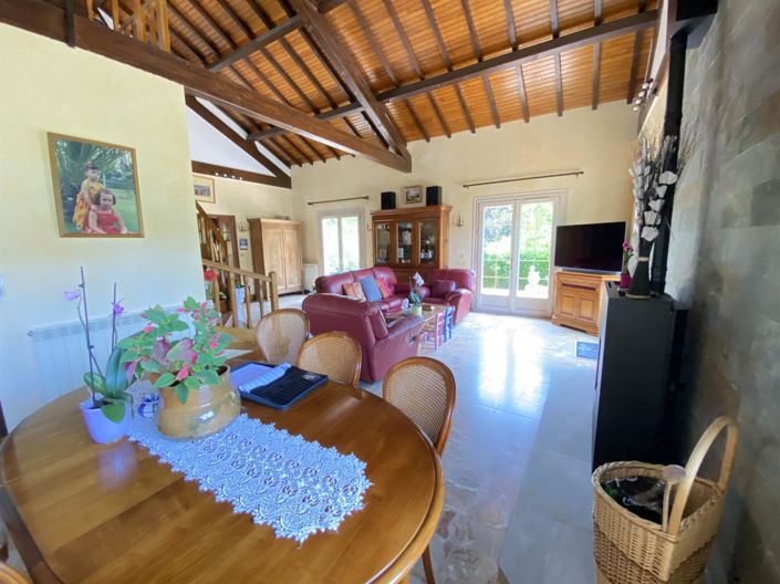 Image No.11-3 Bed House for sale