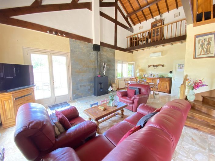 Image No.3-3 Bed House for sale