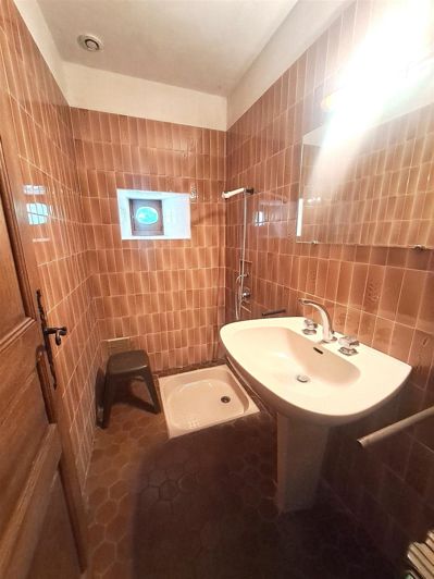 Image No.18-2 Bed House for sale