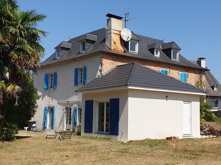 Image No.1-4 Bed House for sale