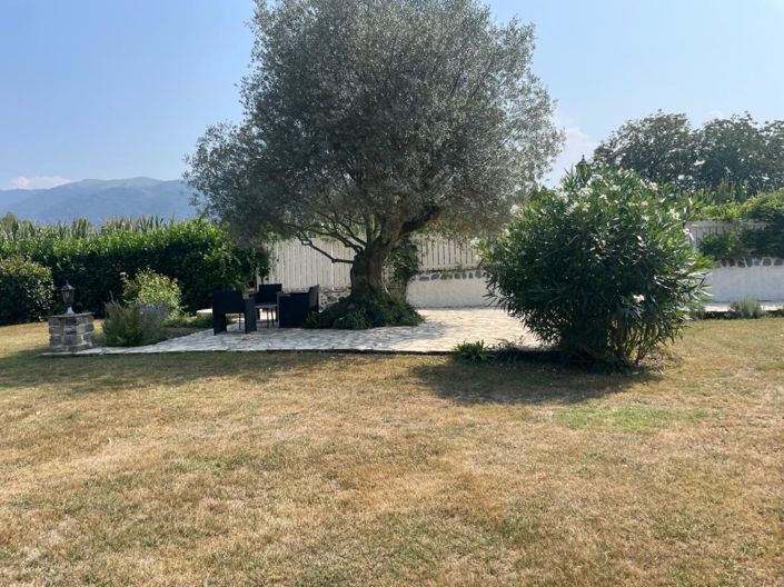 Image No.14-6 Bed House for sale