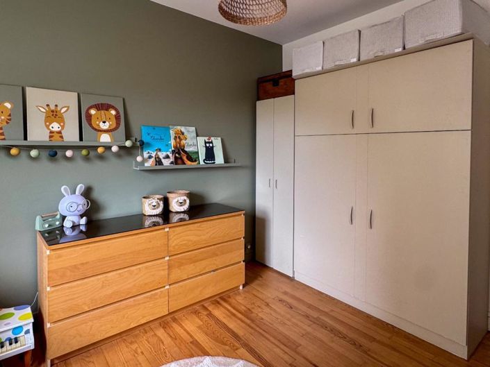 Image No.11-3 Bed House for sale