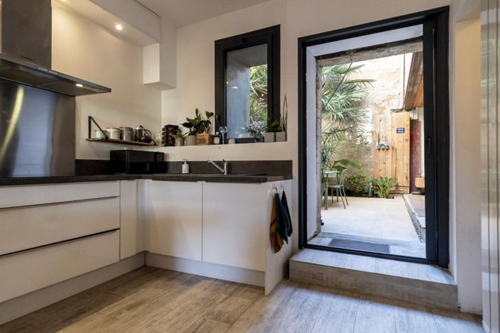 Image No.6-3 Bed House for sale