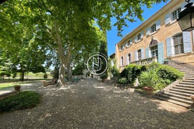 10 Bed House for sale