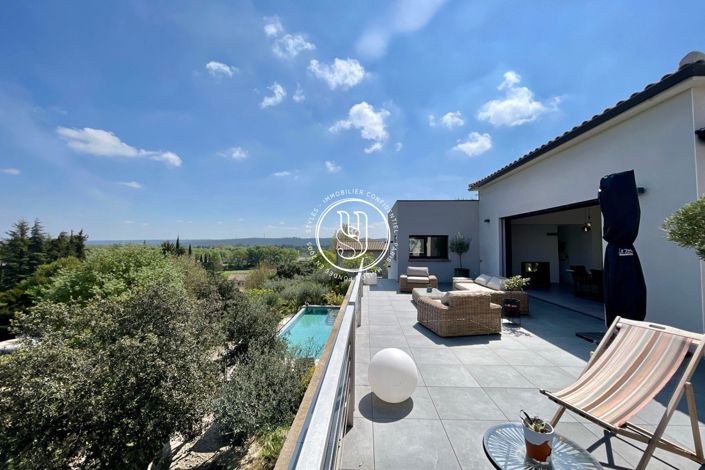 Image No.2-4 Bed House for sale