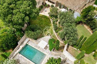 5 Bed House for sale