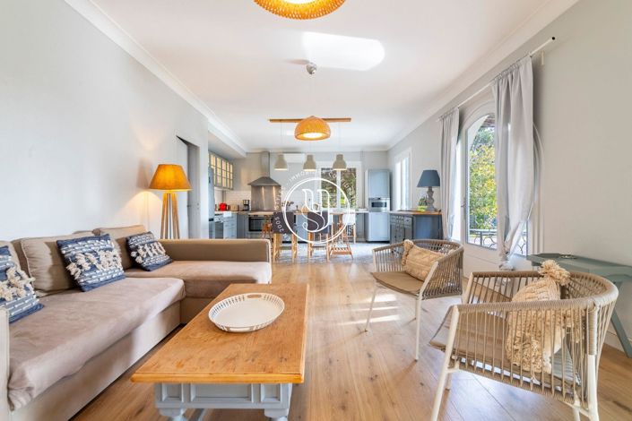 Image No.4-18 Bed House for sale