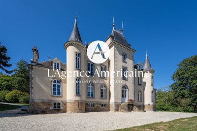 1 - Fougères, Property