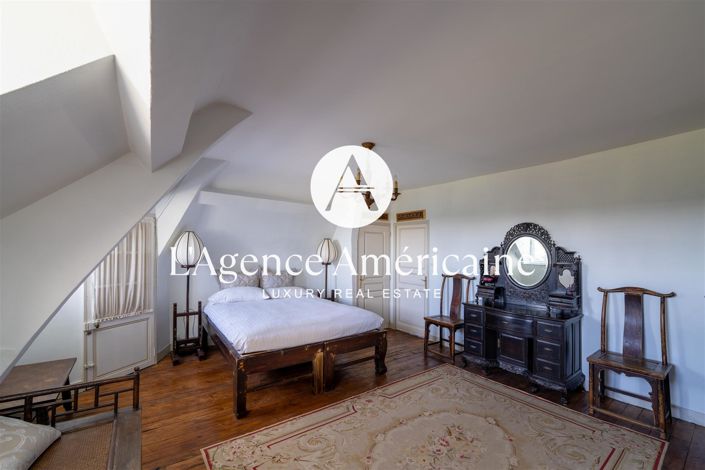 Image No.14-39 Bed Property for sale