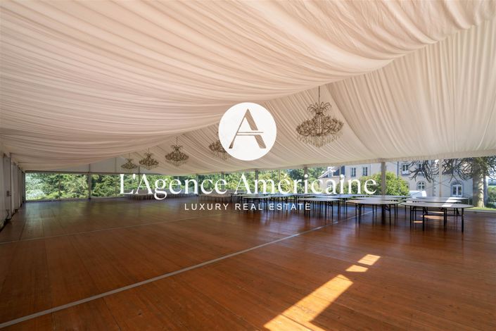 Image No.18-39 Bed Property for sale