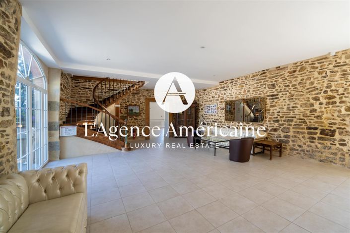 Image No.19-Propriété de 39 chambres à vendre à Fougères