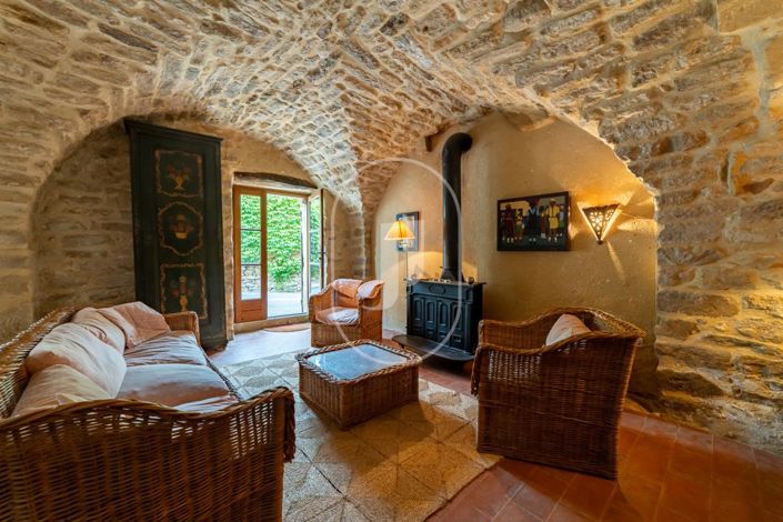 Image No.3-1 Bed House for sale