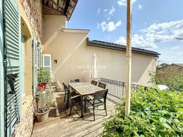 1 - Rhône, Property