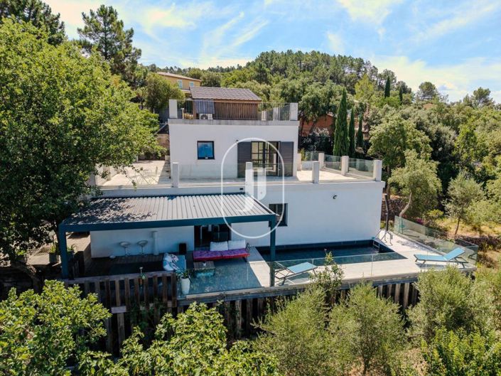 Image No.1-5 Bed House for sale