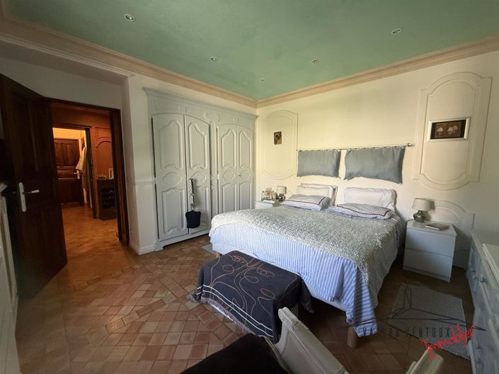 Image No.10-6 Bed House for sale