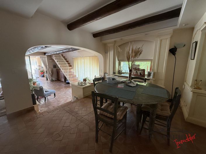 Image No.4-6 Bed House for sale