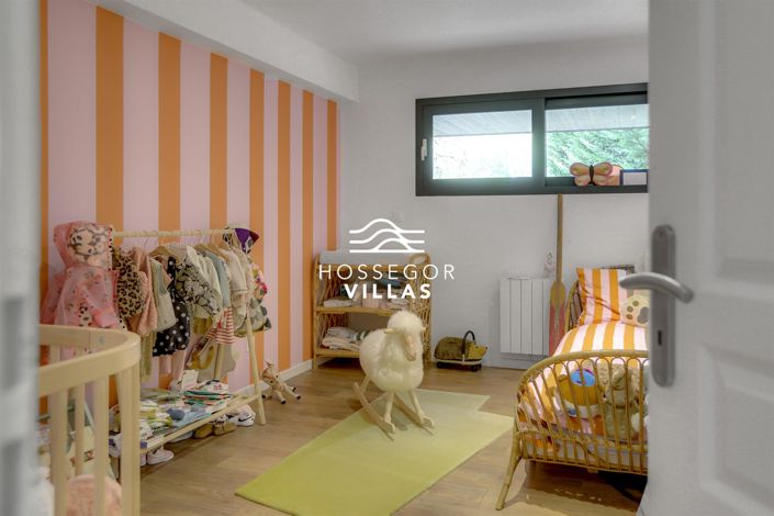 Image No.16-4 Bed House for sale