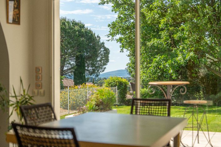 Image No.6-5 Bed House for sale