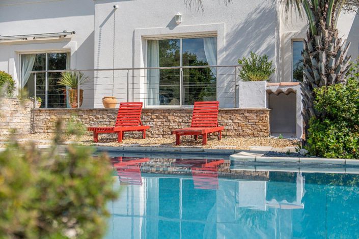 Image No.8-5 Bed House for sale