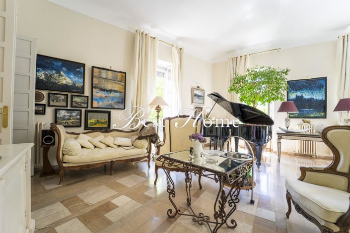 Image No.18-4 Bed Apartment for sale