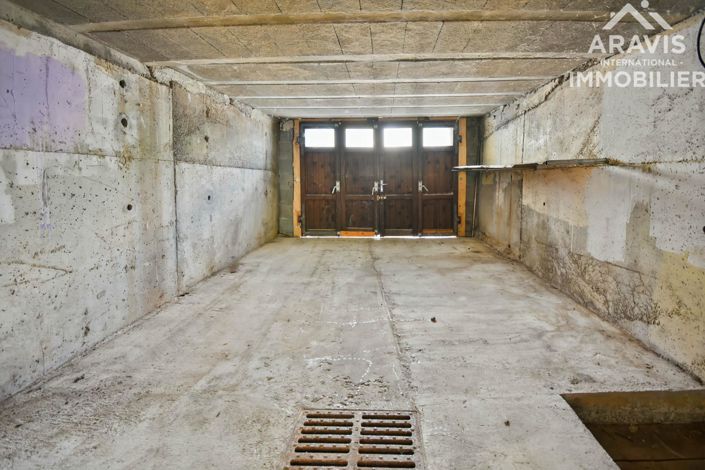 Image No.13-1 Bed House for sale