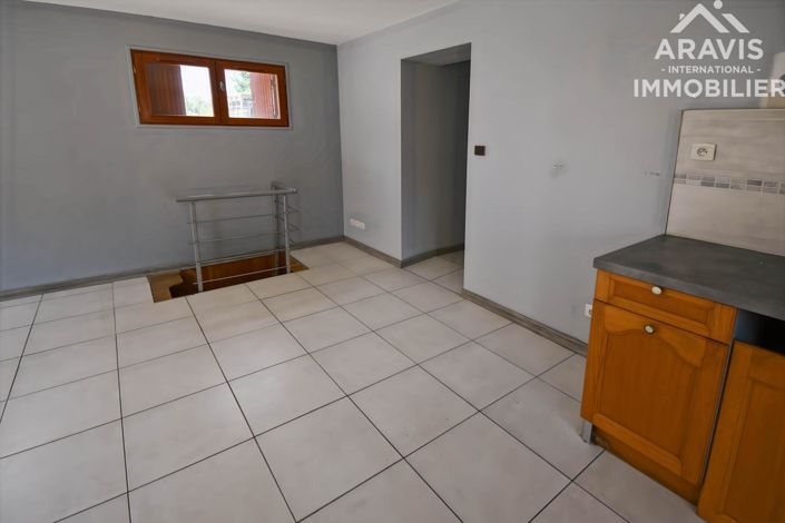 Image No.5-1 Bed House for sale