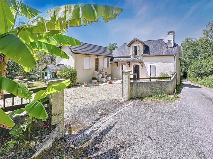 Image No.1-4 Bed House for sale