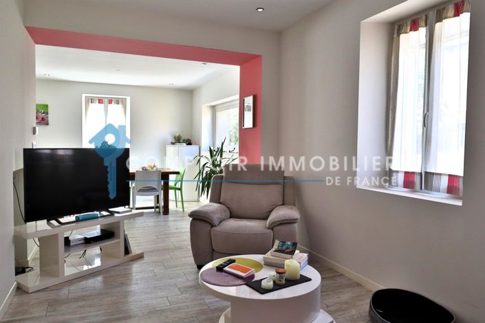 Image No.7-3 Bed House for sale