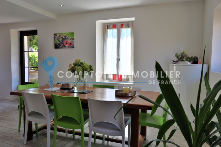 Image No.8-3 Bed House for sale