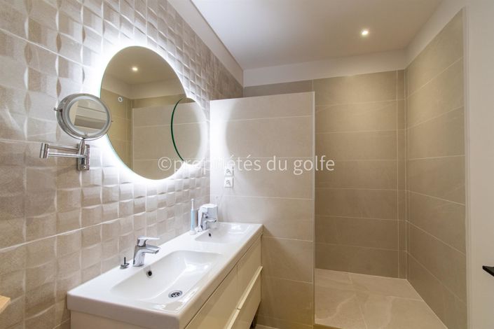 Image No.18-Appartement de 5 chambres à vendre à Sète