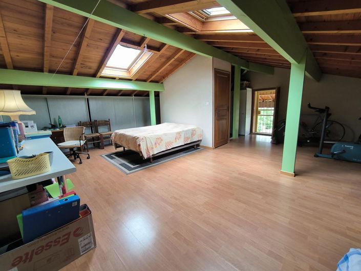 Image No.16-4 Bed House for sale