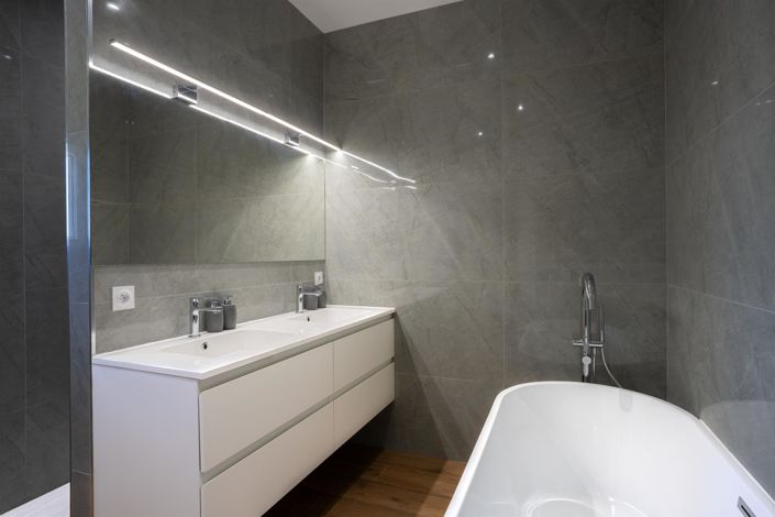 Image No.16-5 Bed House for sale