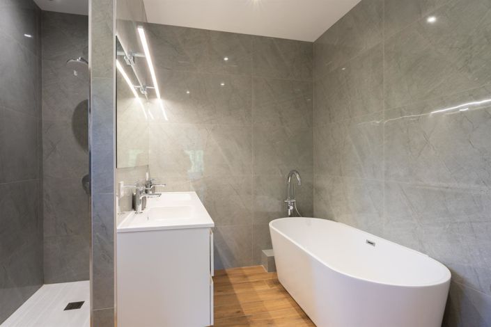 Image No.23-5 Bed House for sale