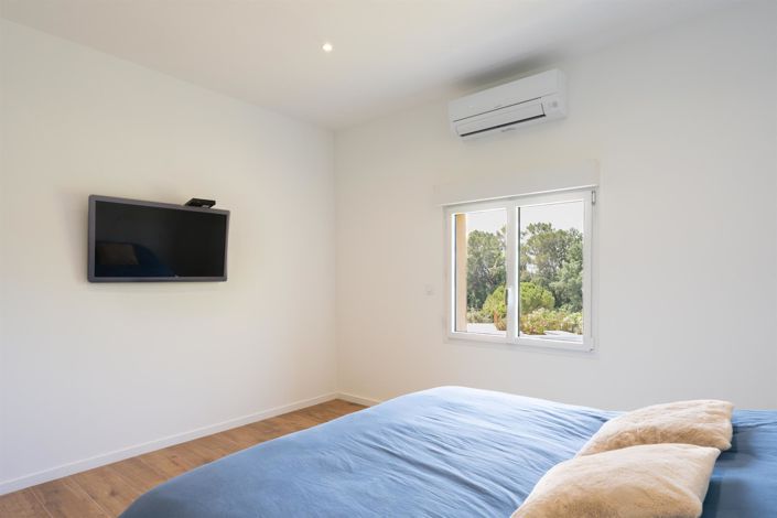 Image No.29-5 Bed House for sale