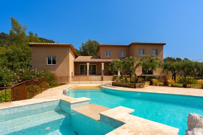 Image No.32-5 Bed House for sale