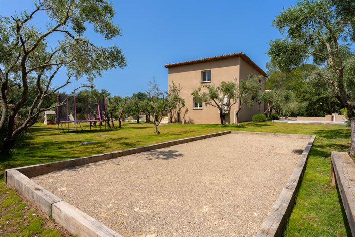 Image No.38-5 Bed House for sale