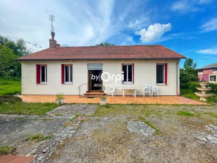 Image No.4-2 Bed House for sale