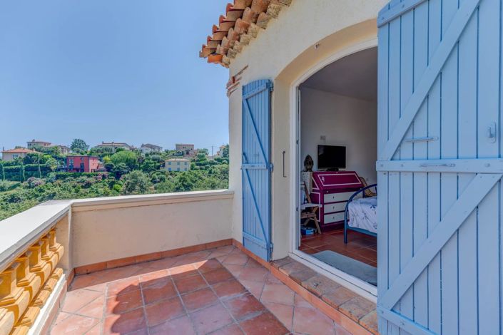 Image No.11-4 Bed House for sale