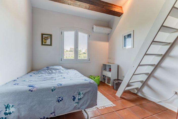 Image No.16-4 Bed House for sale