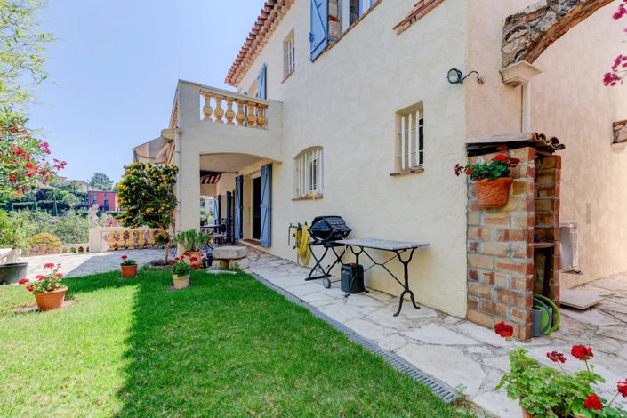 Image No.6-4 Bed House for sale