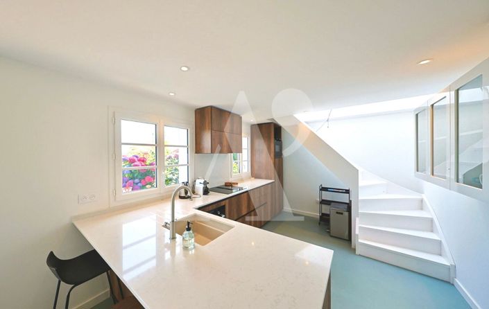 Image No.11-3 Bed Apartment for sale