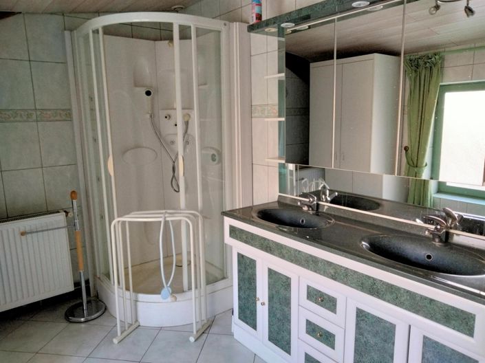 Image No.7-4 Bed House for sale