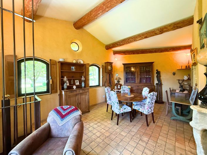 Image No.10-5 Bed House for sale